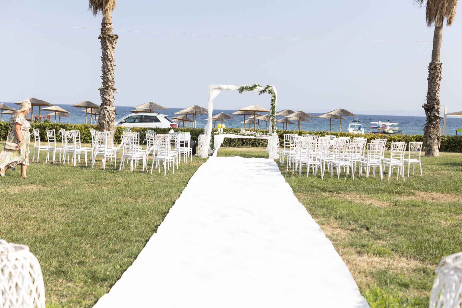 Book your wedding day in Blue Lagoon Queen